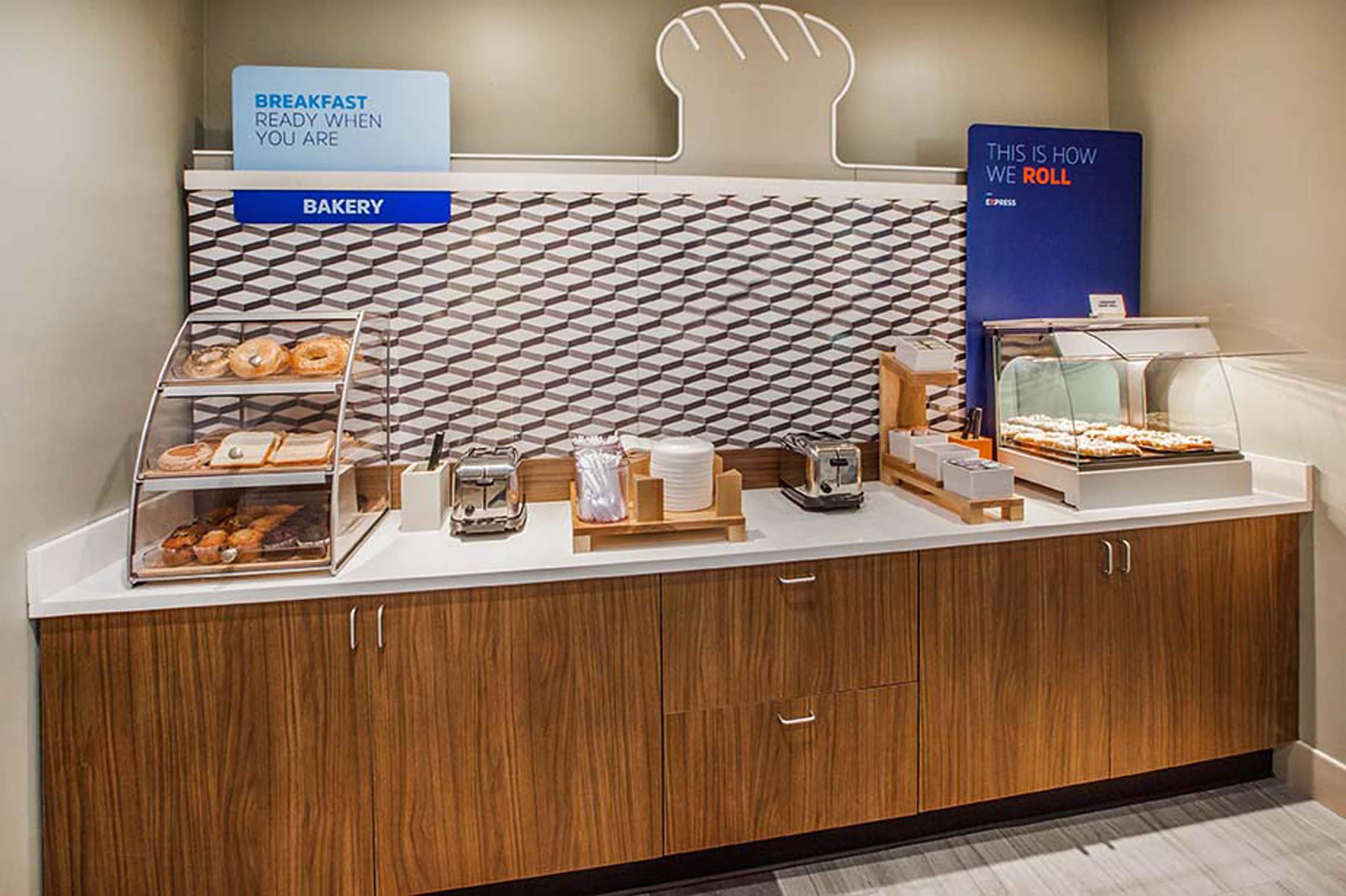 Holiday Inn Express Lawrence By Ihg Kültér fotó
