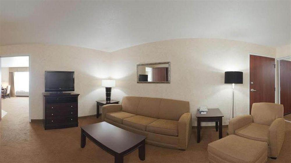 Holiday Inn Express Lawrence By Ihg Kültér fotó