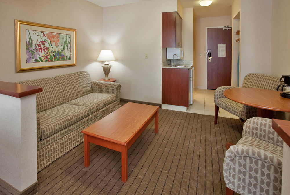 Holiday Inn Express Lawrence By Ihg Kültér fotó