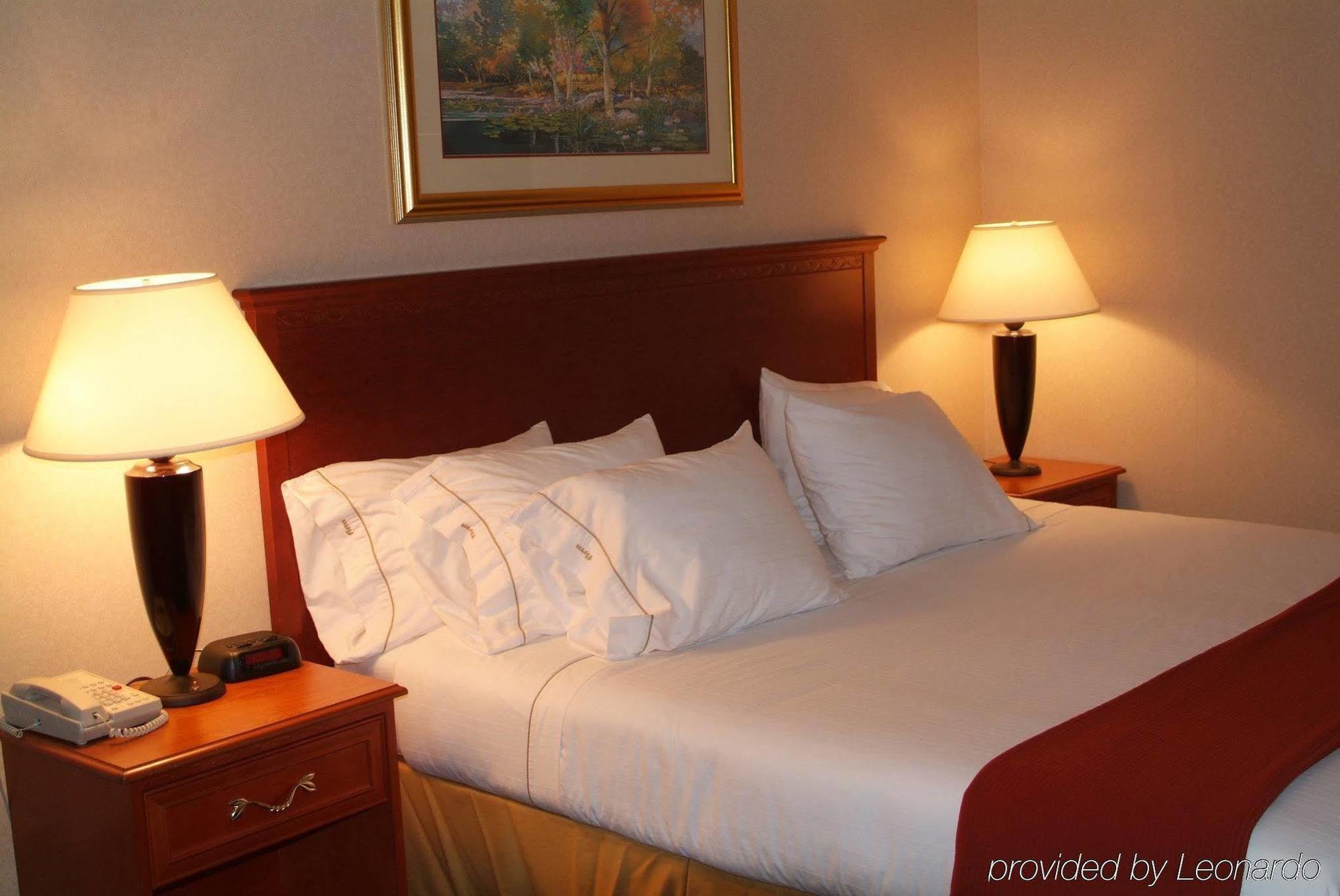 Holiday Inn Express Lawrence By Ihg Kültér fotó