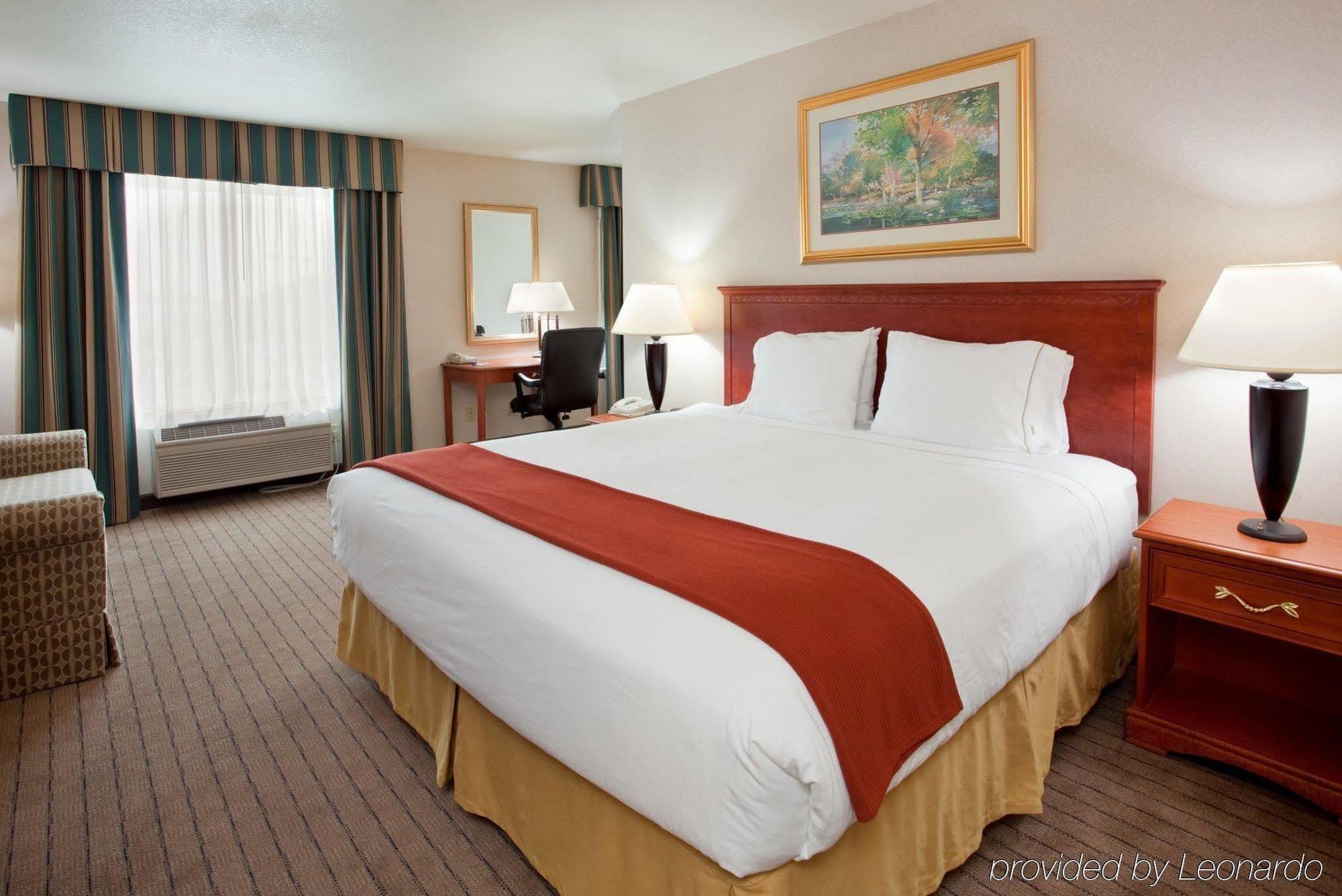 Holiday Inn Express Lawrence By Ihg Kültér fotó