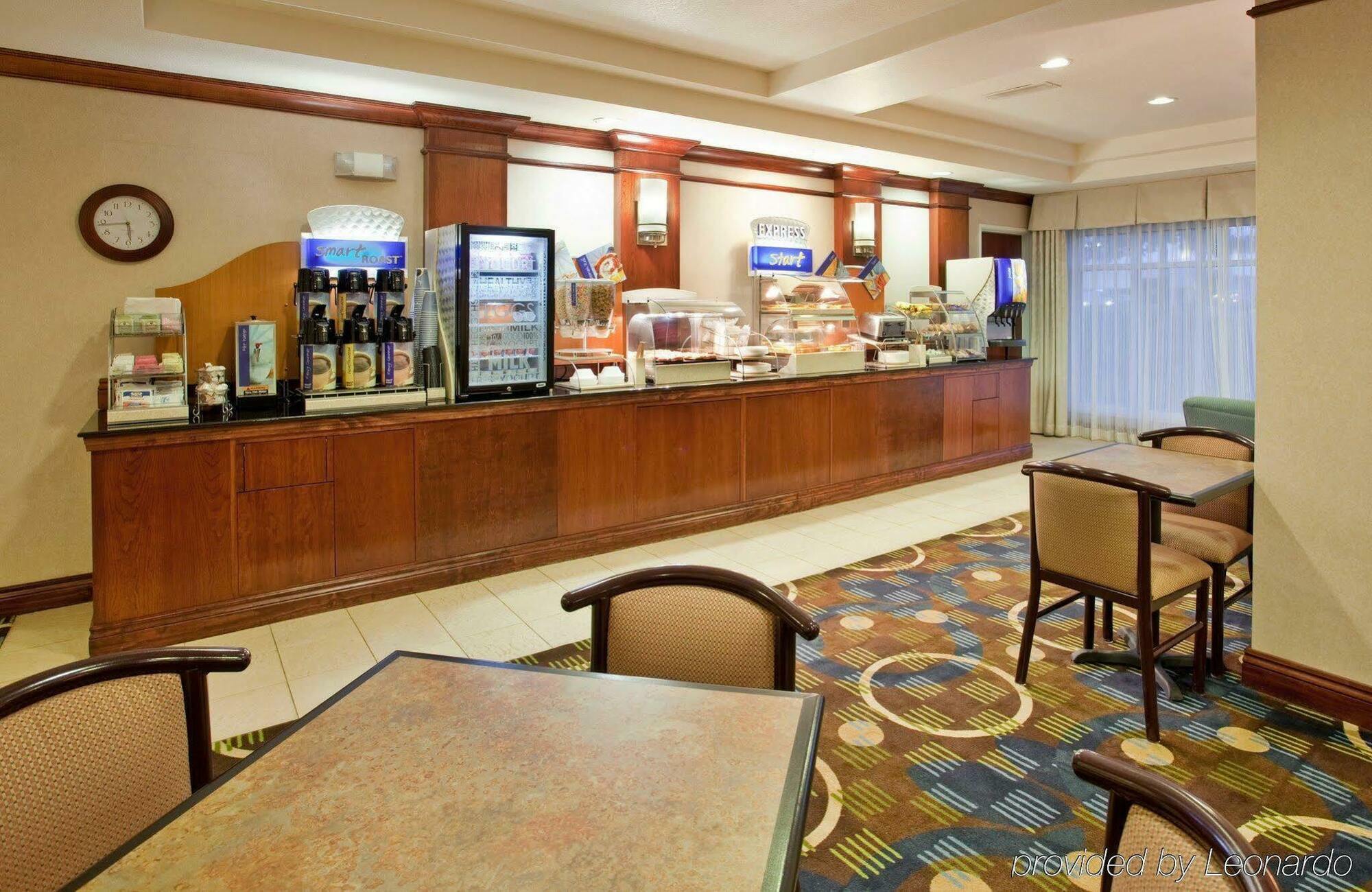 Holiday Inn Express Lawrence By Ihg Kültér fotó
