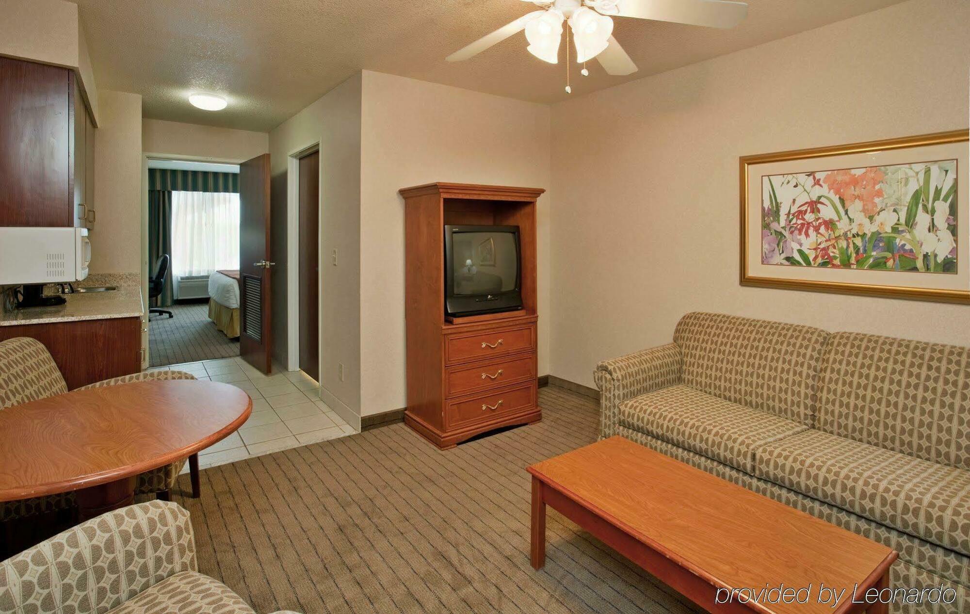 Holiday Inn Express Lawrence By Ihg Kültér fotó